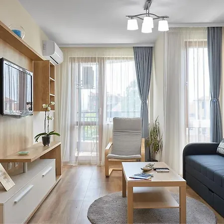 Relax Center & Free Parking *