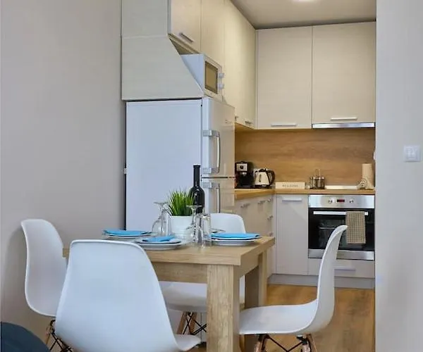 Relax Center & Free Parking Апартаменты