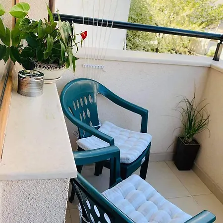 Relax Center & Free Parking Бургас