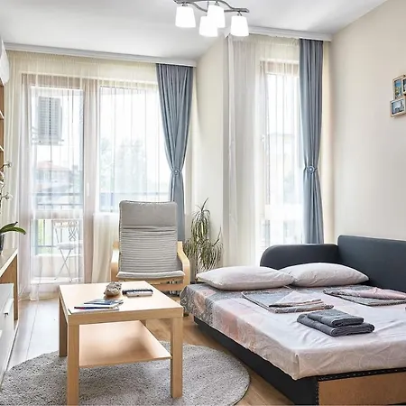 Relax Center & Free Parking *