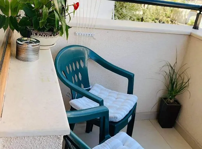 Relax Center & Free Parking Бургас